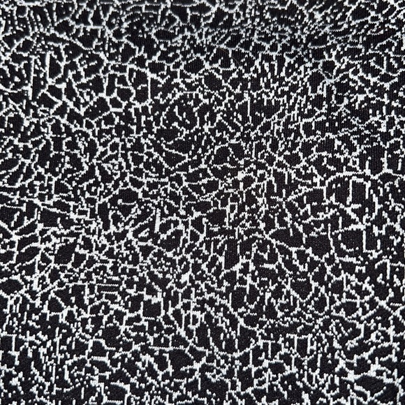 Lululemon Wunder Under Hi-Rise Size 4 with a 17" Inseam Crackle Jaquard - Picture 2 of 16